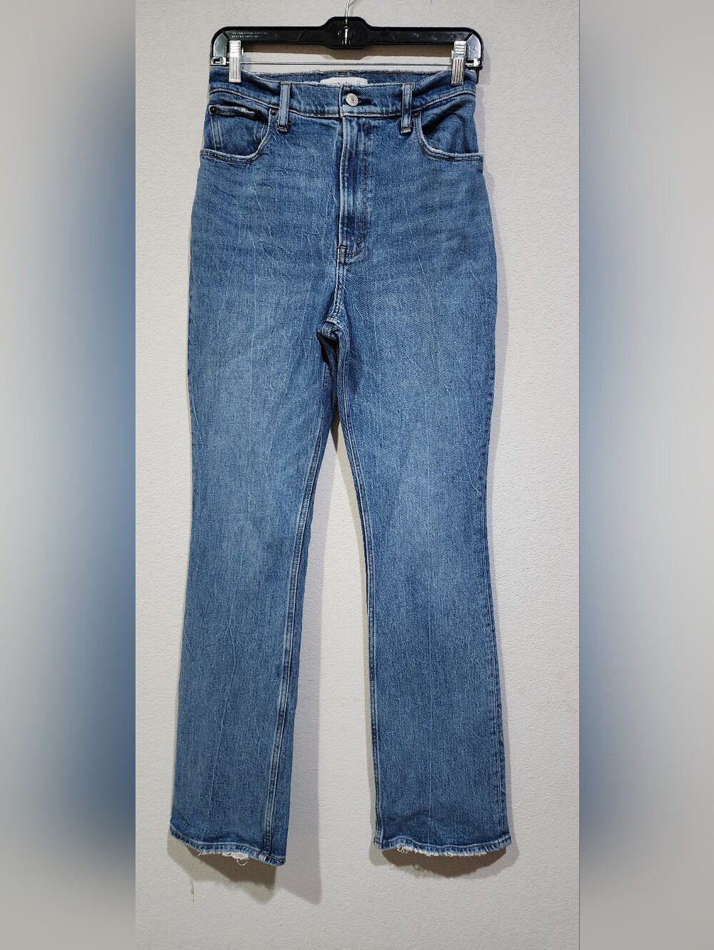 Abercrombie & Fitch 70s Vintage Flare Ultra High Rise Straight Leg Jeans 27/4